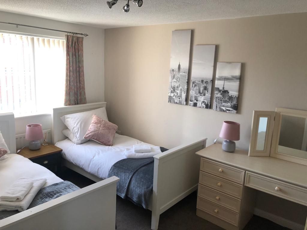  - Second bedroom