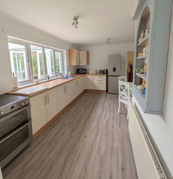  - Breakfast Kitchen