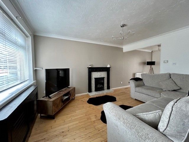  - Lounge