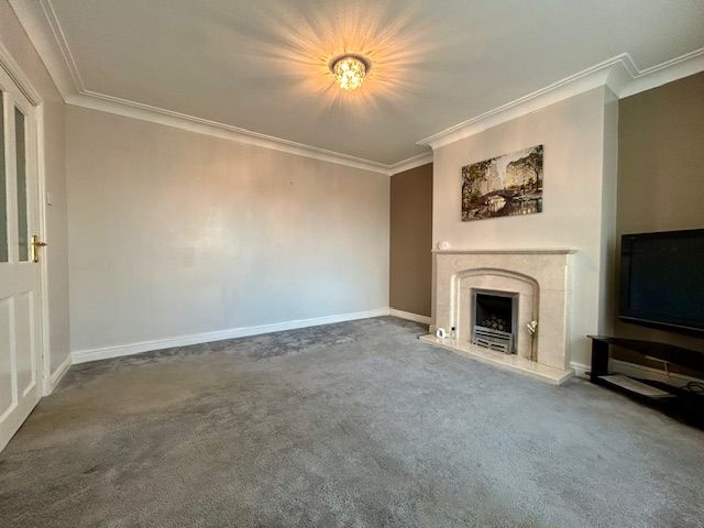  - Lounge