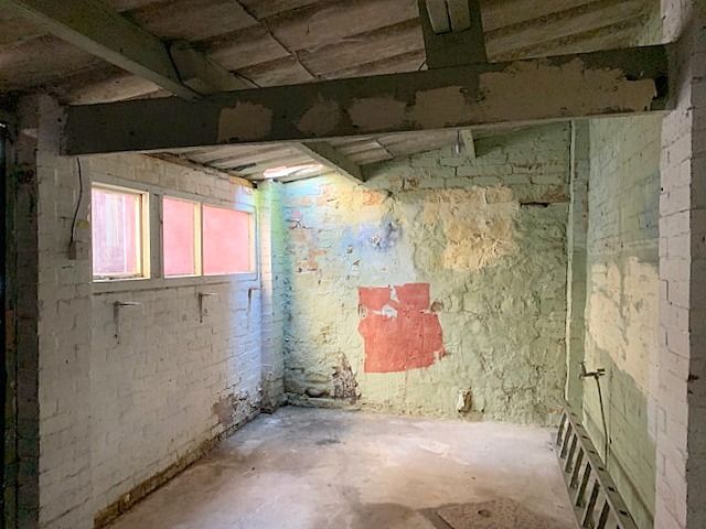  - Garage