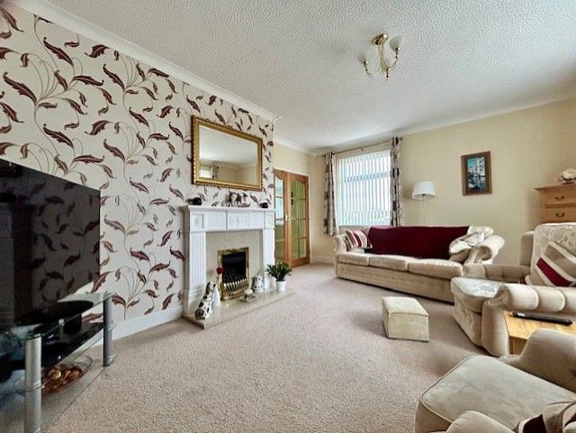  - Lounge