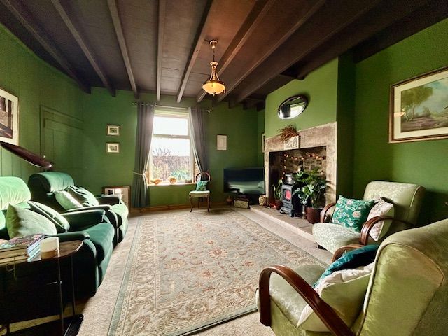  - Lounge