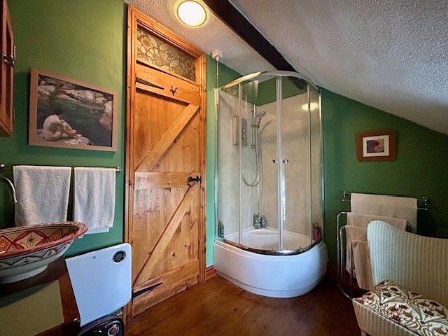  - Shower Room/Wc