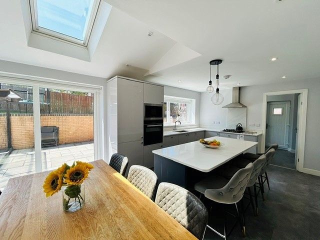  - Kitchen Diner/Family Room