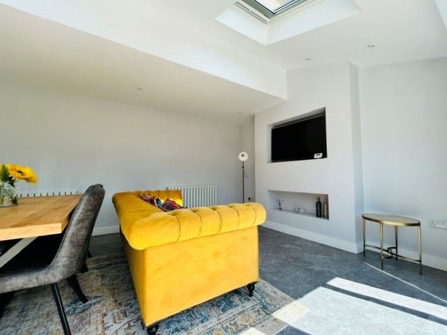  - Kitchen Diner/Family Room