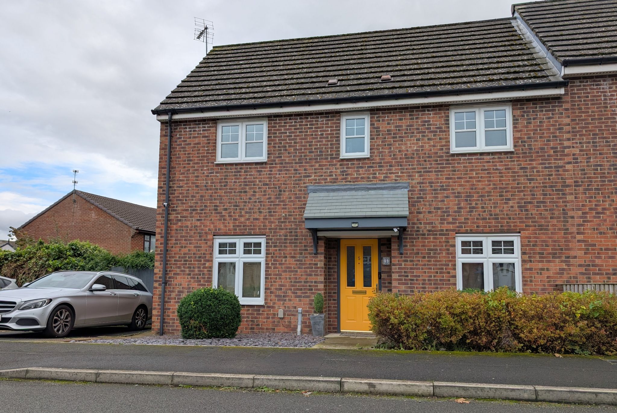3 bedroom semi-detached house For Sale in Bishop Auckland - Property photograph.