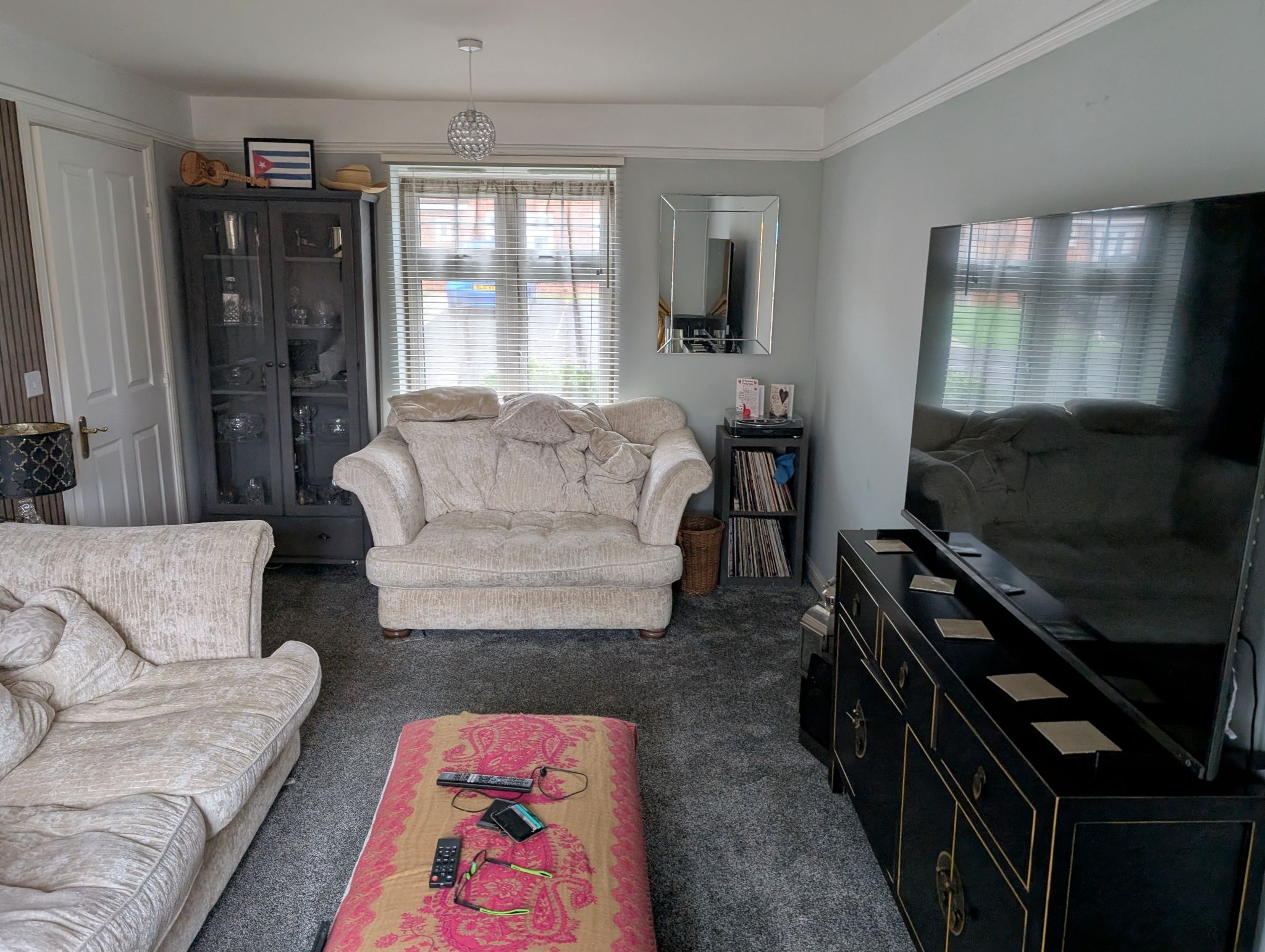  - Lounge