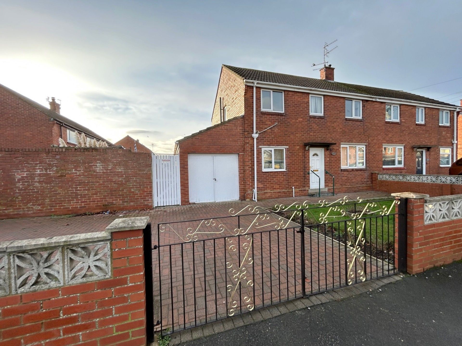 3 bedroom end terraced house Sale Agreed in Bishop Auckland - Front Elevation.
