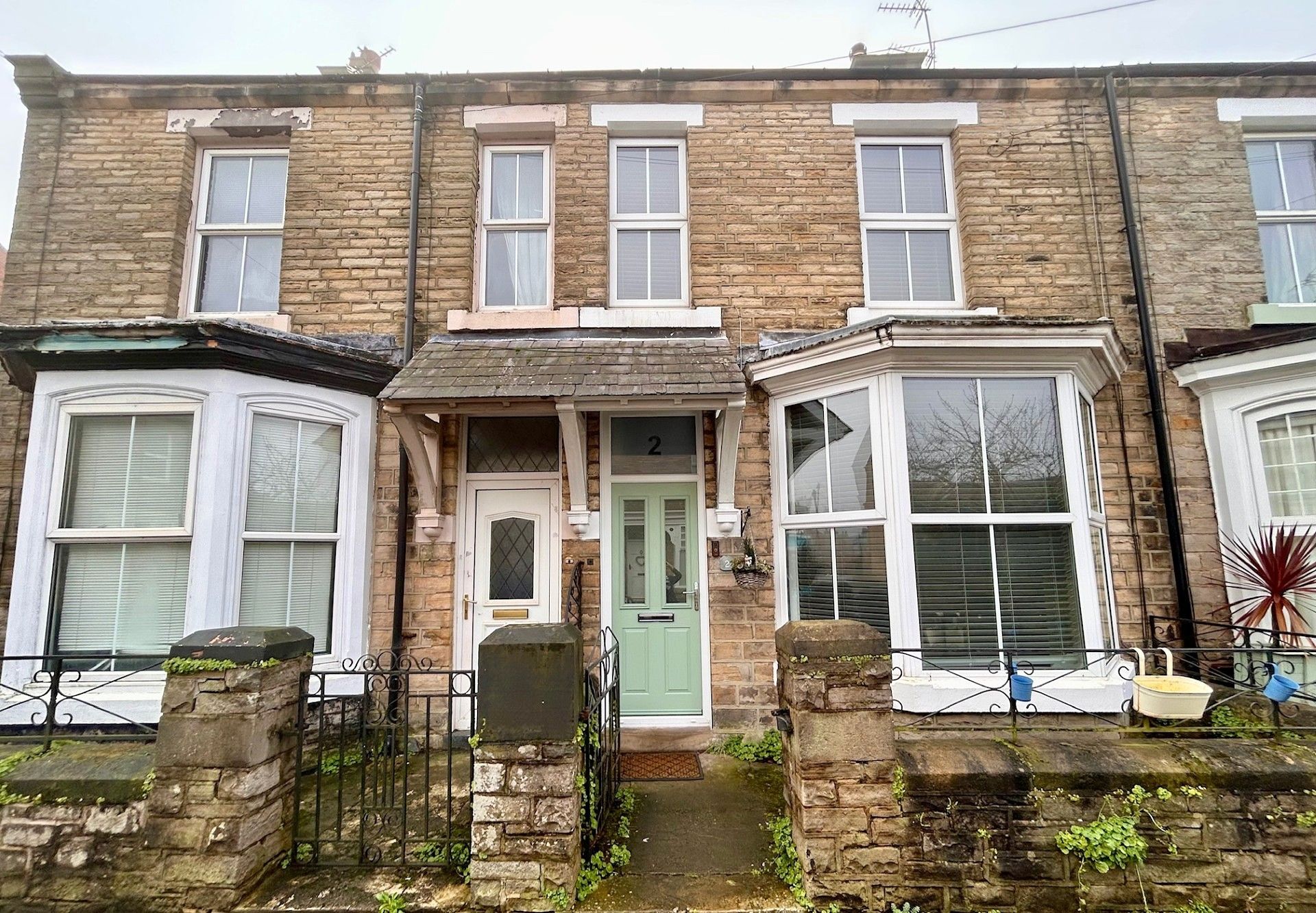 2 bedroom mid terraced house For Sale in Bishop Auckland - Front Elevation.