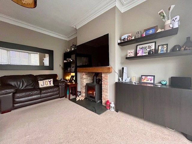  - Lounge
