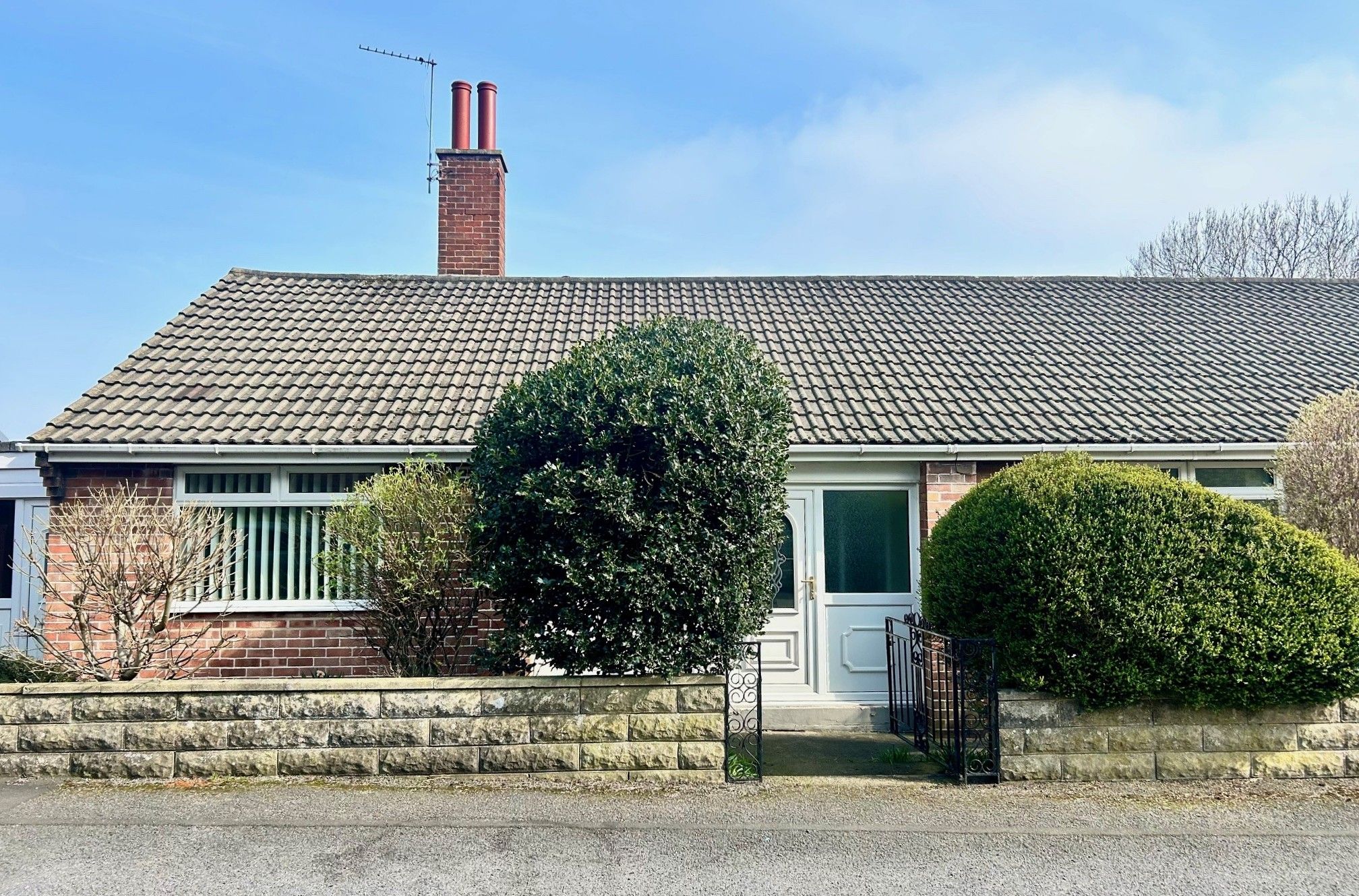 2 bedroom semi-detached bungalow Sale Agreed in Bishop Auckland - Front Elevation.