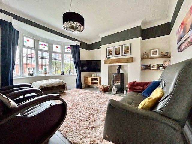  - Lounge