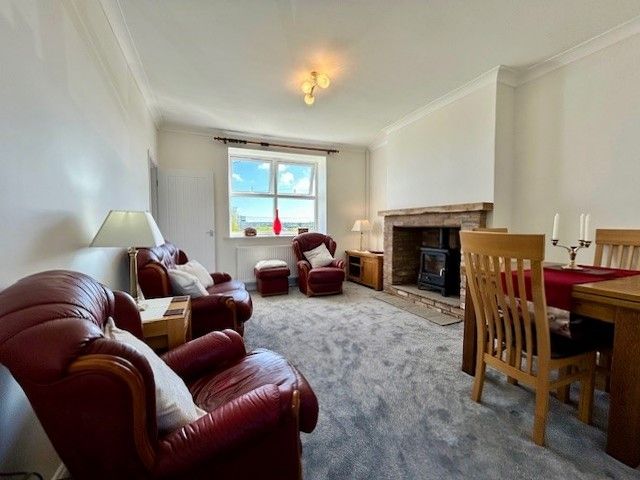  - Lounge