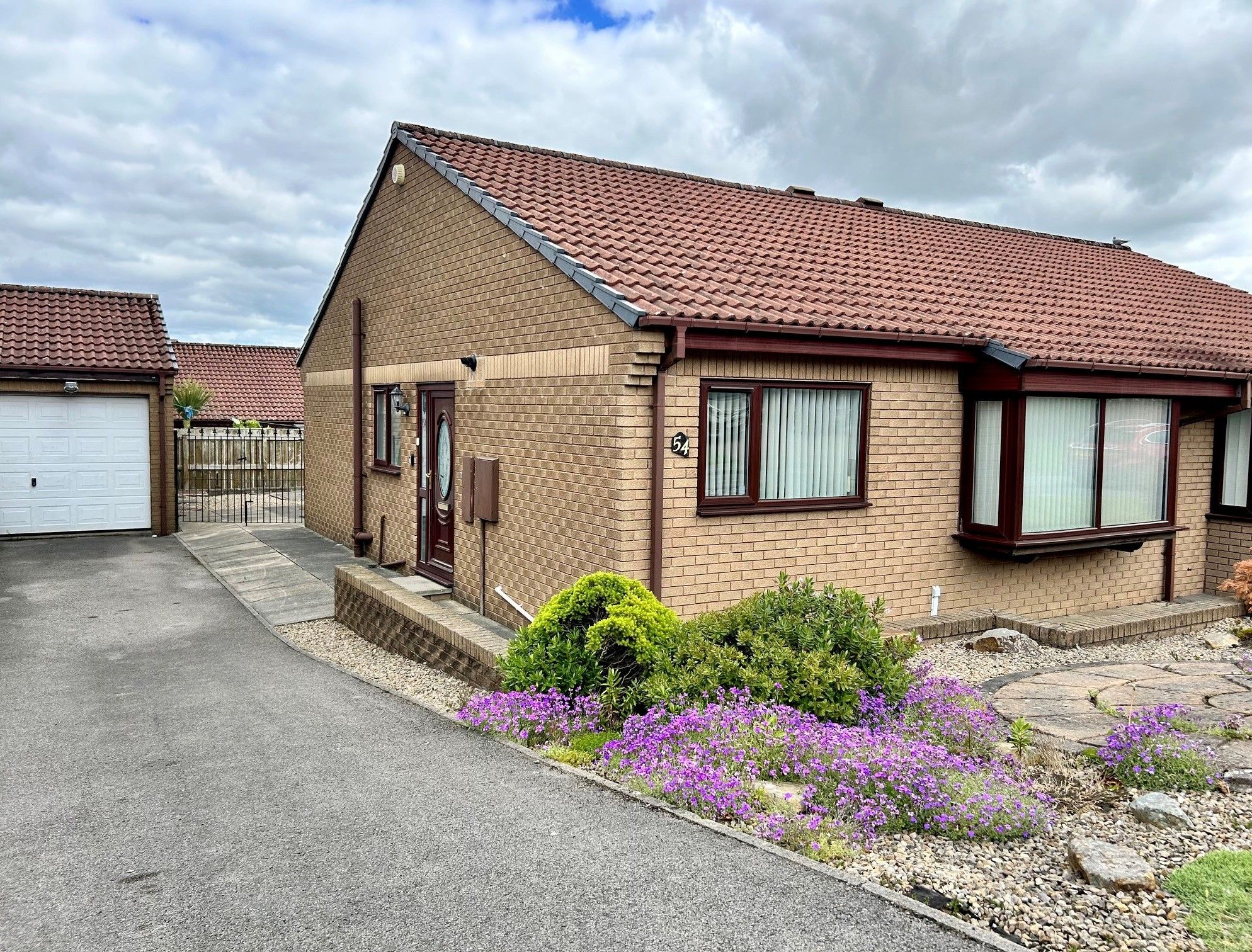 2 bedroom semi-detached bungalow For Sale in Toft Hill, Bishop Auckland - Property photograph.