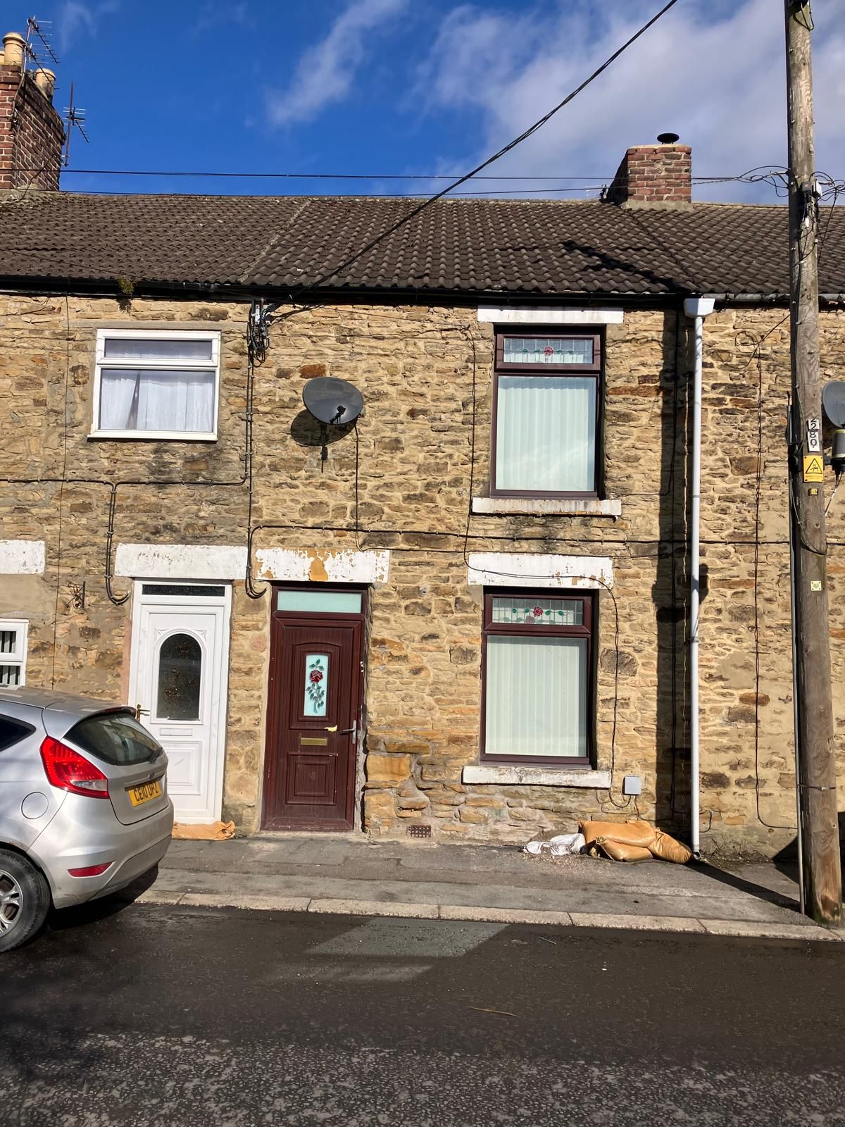 2 bedroom mid terraced house For Sale in Bishop Auckland - Property photograph.