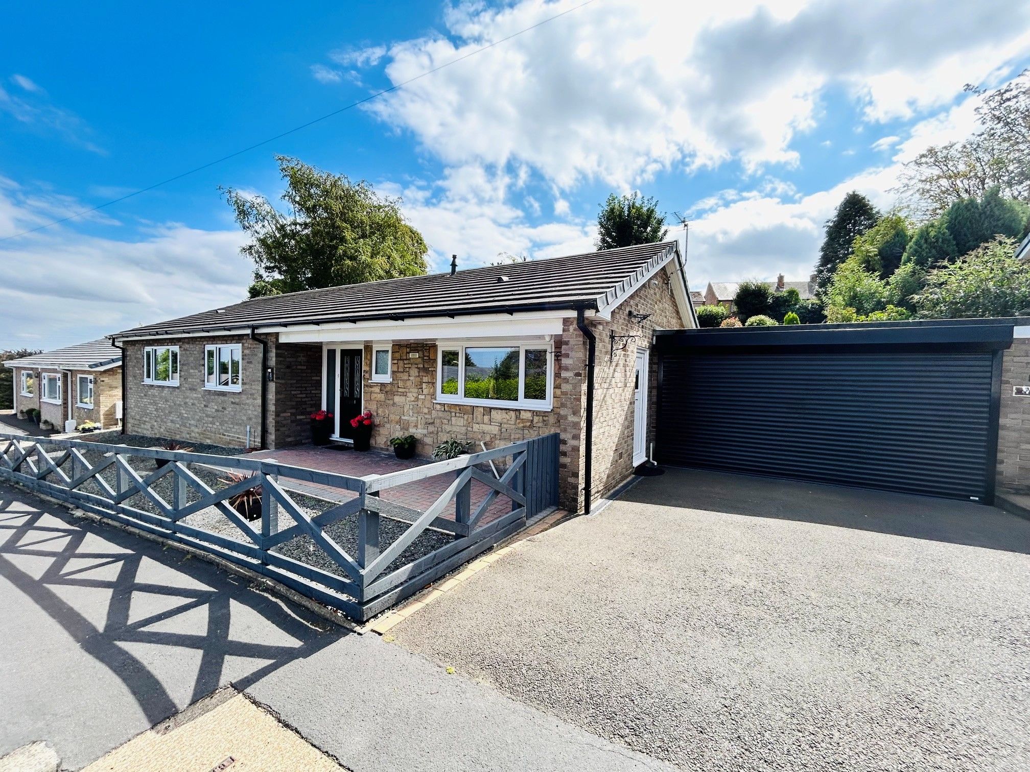 3 bedroom detached bungalow For Sale in Bishop Auckland - Property photograph.