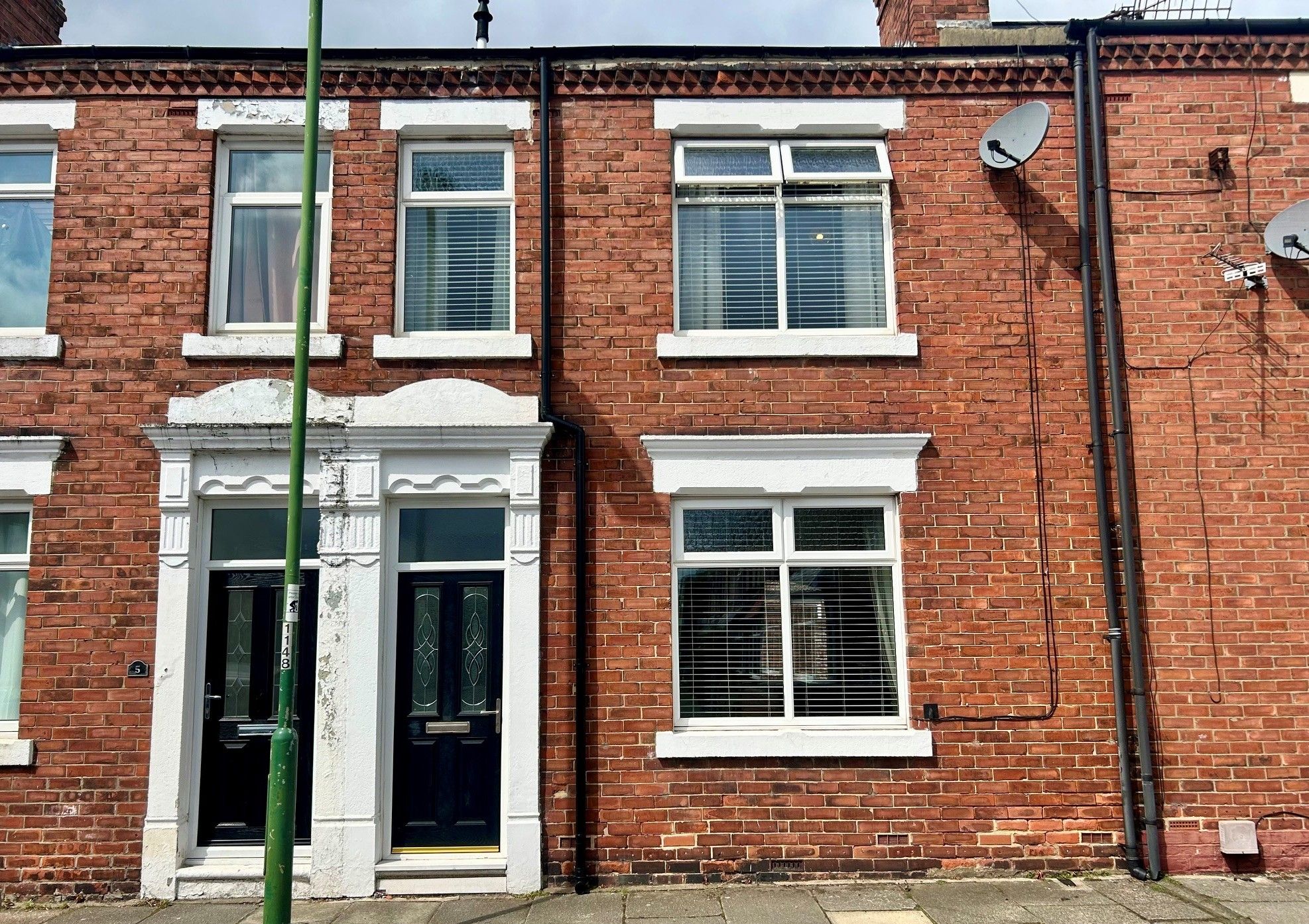 3 bedroom mid terraced house For Sale in Bishop Auckland - Property photograph.