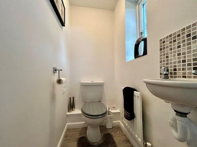  - Ground Floor Cloakroom/Wc