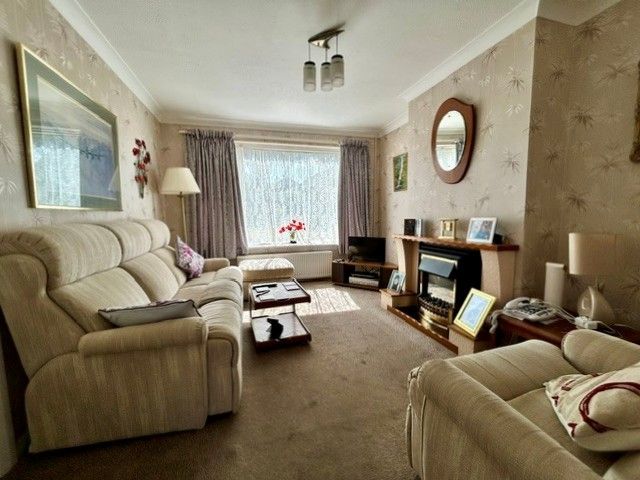  - Lounge