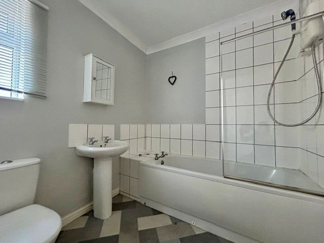  - Photograph 1