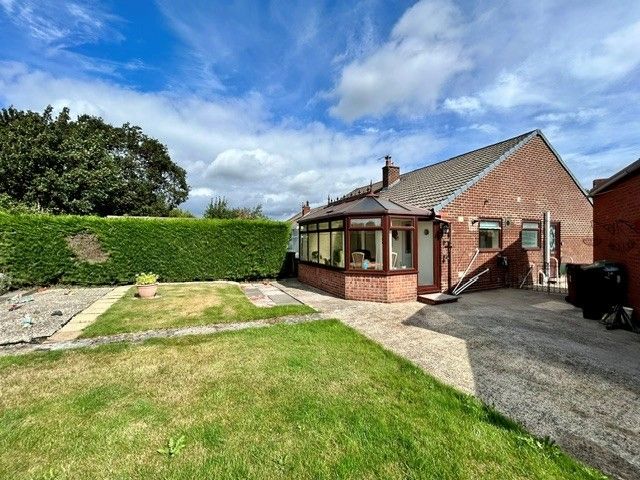 2 bedroom semi-detached bungalow For Sale in Bishop Auckland - Property photograph.