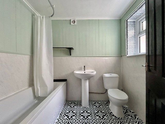  - Ground Floor Bathroom