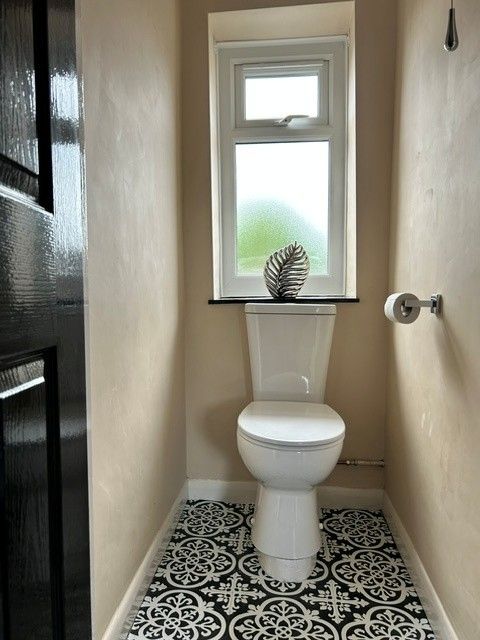  - First Floor W/c