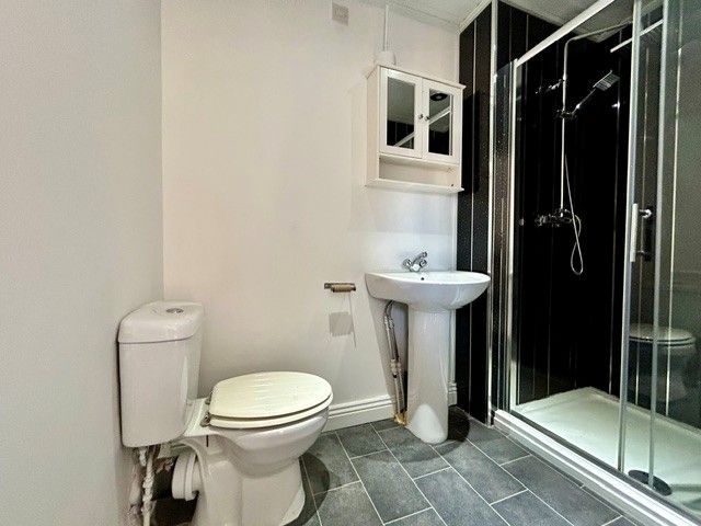  - En-Suite