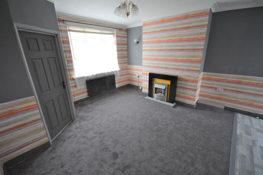2 bedroom mid terraced house For Sale in Bishop Auckland - Property photograph.