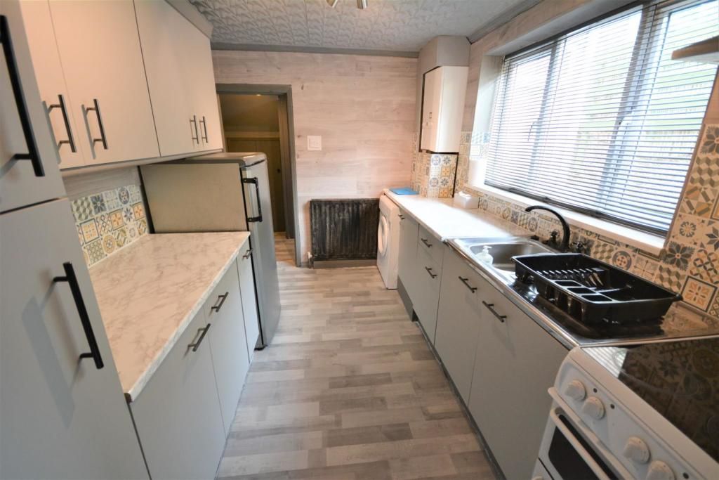 2 bedroom mid terraced house For Sale in Bishop Auckland - Property photograph.