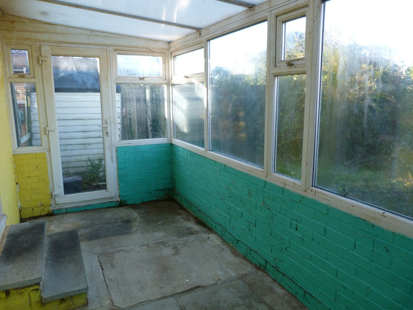 2 bedroom semi-detached bungalow SSTC in Ramsgate - Photograph 4