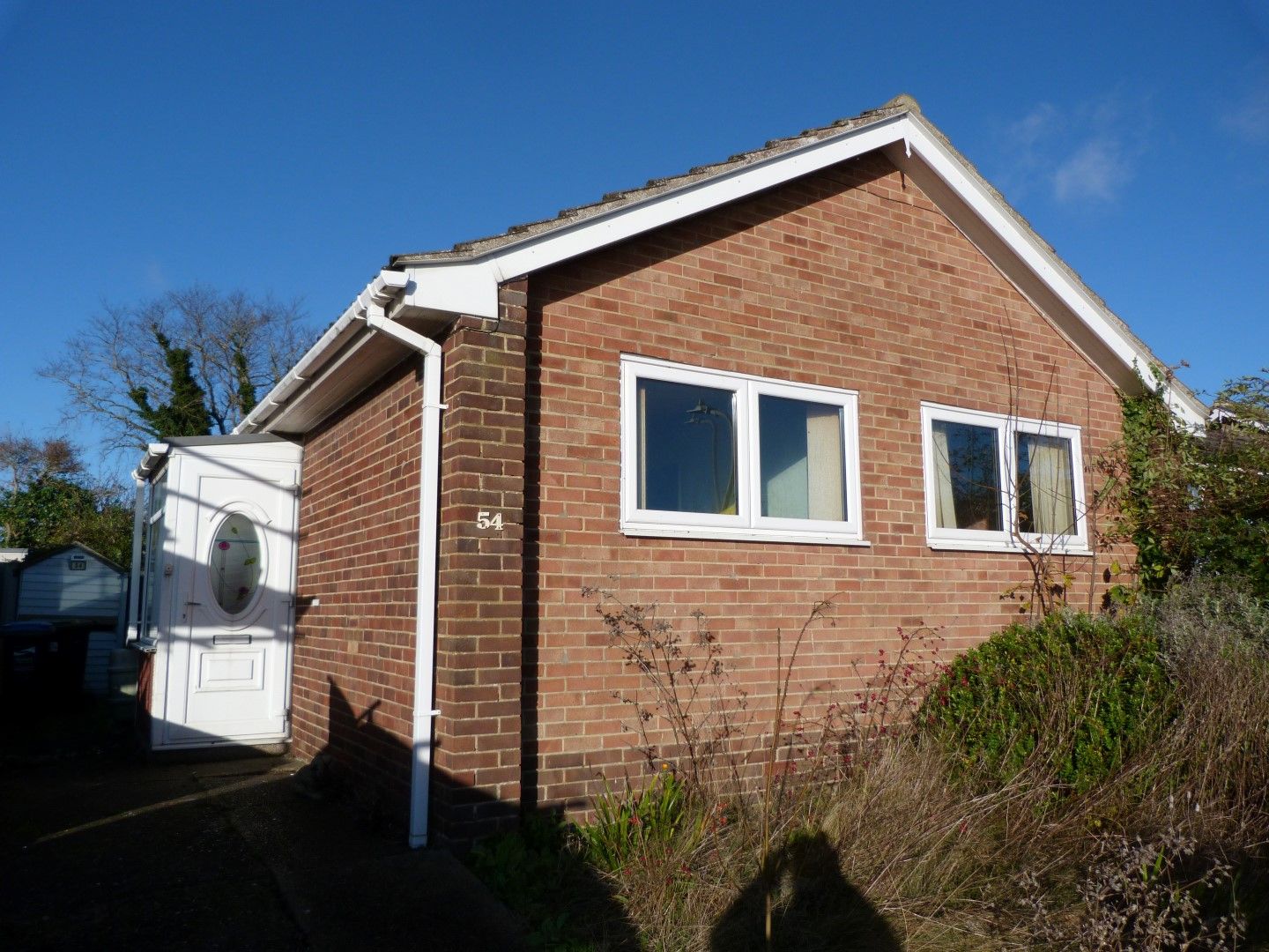 2 bedroom semi-detached bungalow SSTC in Ramsgate - Photograph 1