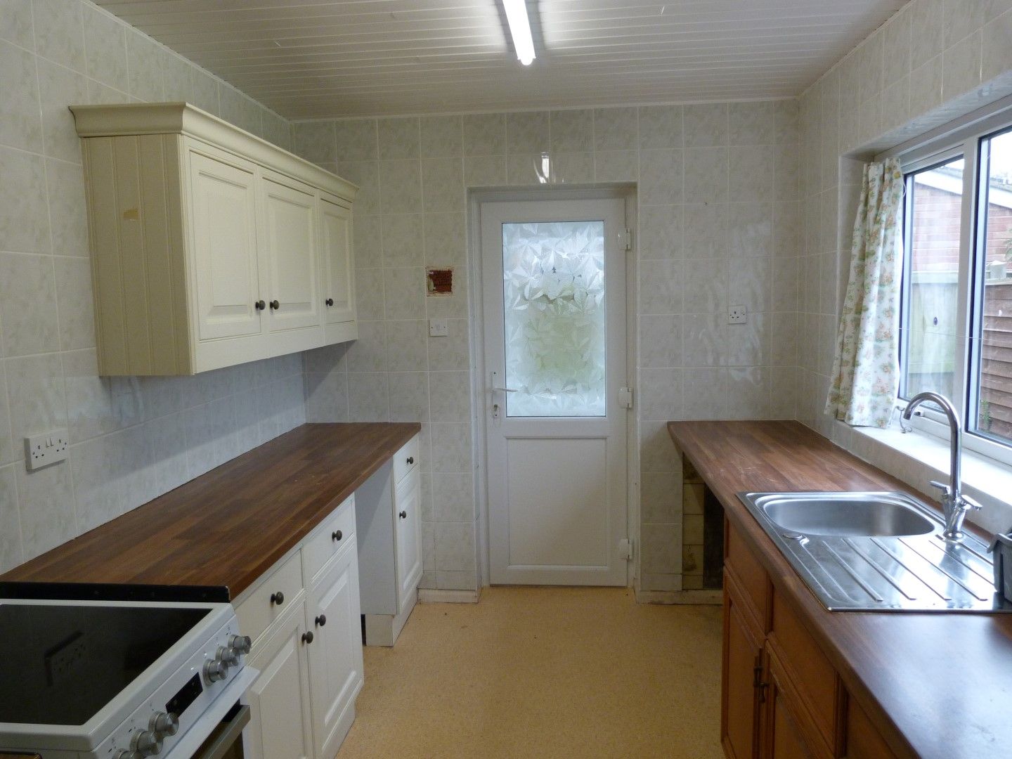 4 bedroom detached house SSTC in Broadstairs - Photograph 4