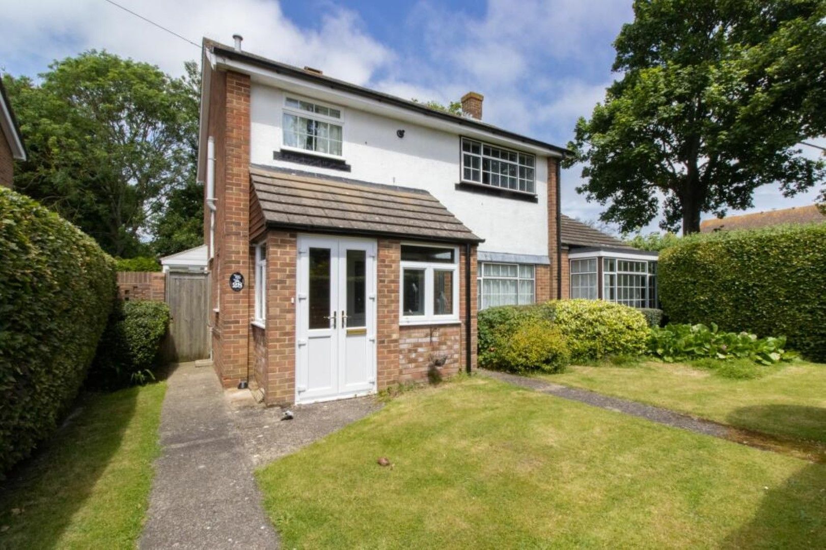 4 bedroom detached house SSTC in Broadstairs - Photograph 1