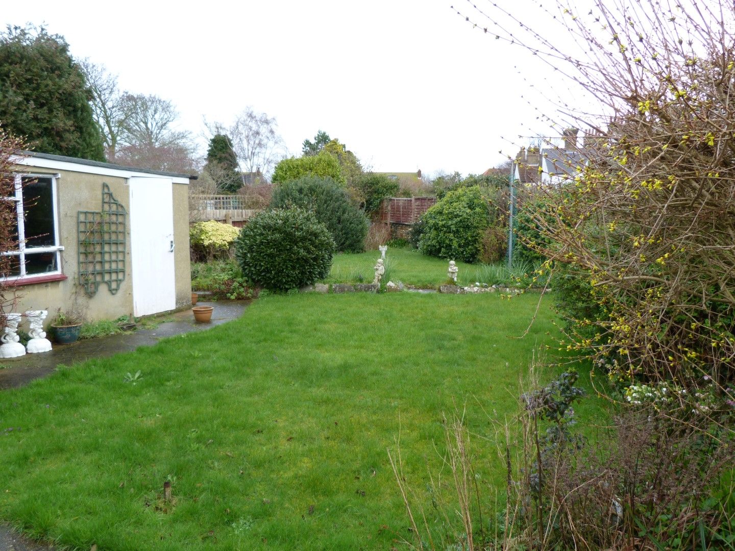 2 bedroom semi-detached bungalow SSTC in Broadstairs - Photograph 7