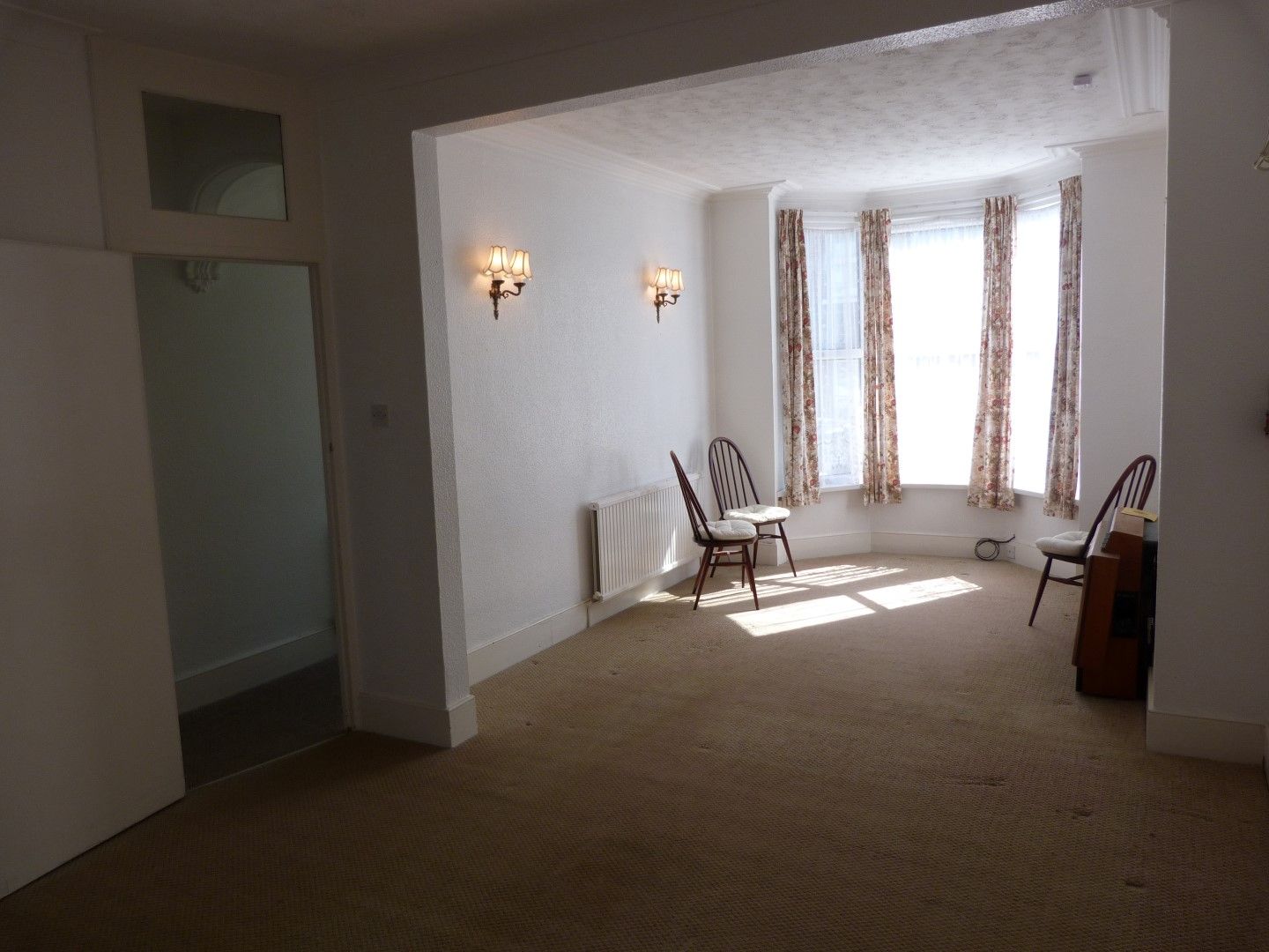 2 bedroom mid terraced house SSTC in Ramsgate - Photograph 2