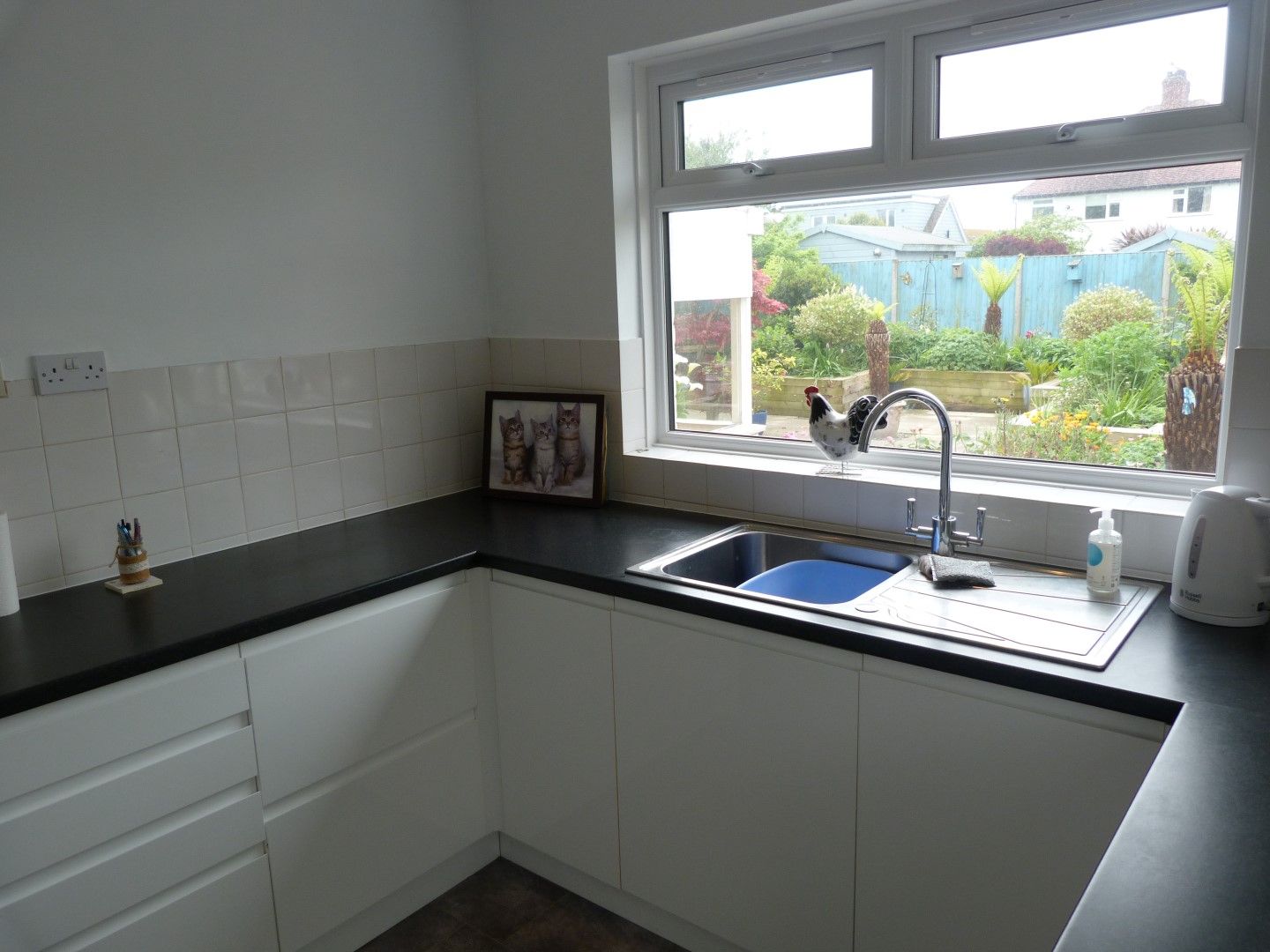 2 bedroom link detached bungalow SSTC in Broadstairs - Photograph 4