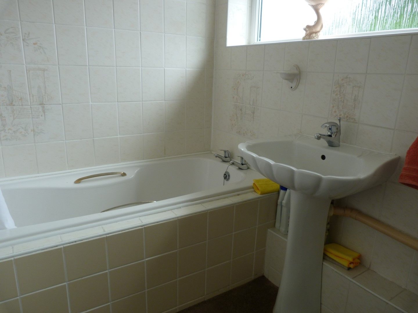 3 bedroom semi-detached house SSTC in Margate - Photograph 8