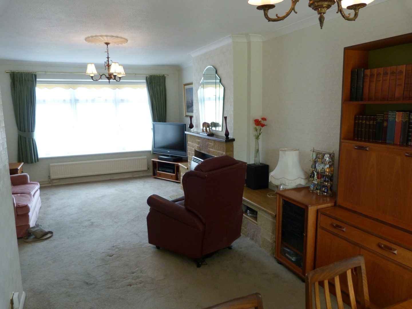 3 bedroom semi-detached house SSTC in Margate - Photograph 2