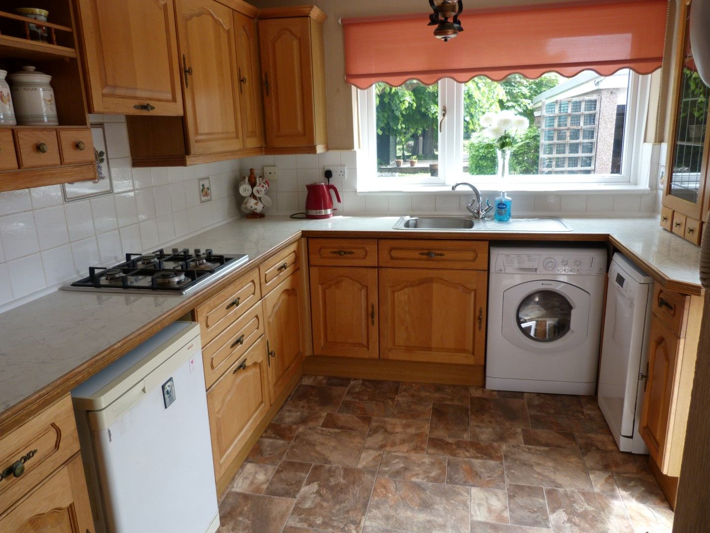 3 bedroom semi-detached house SSTC in Margate - Photograph 4