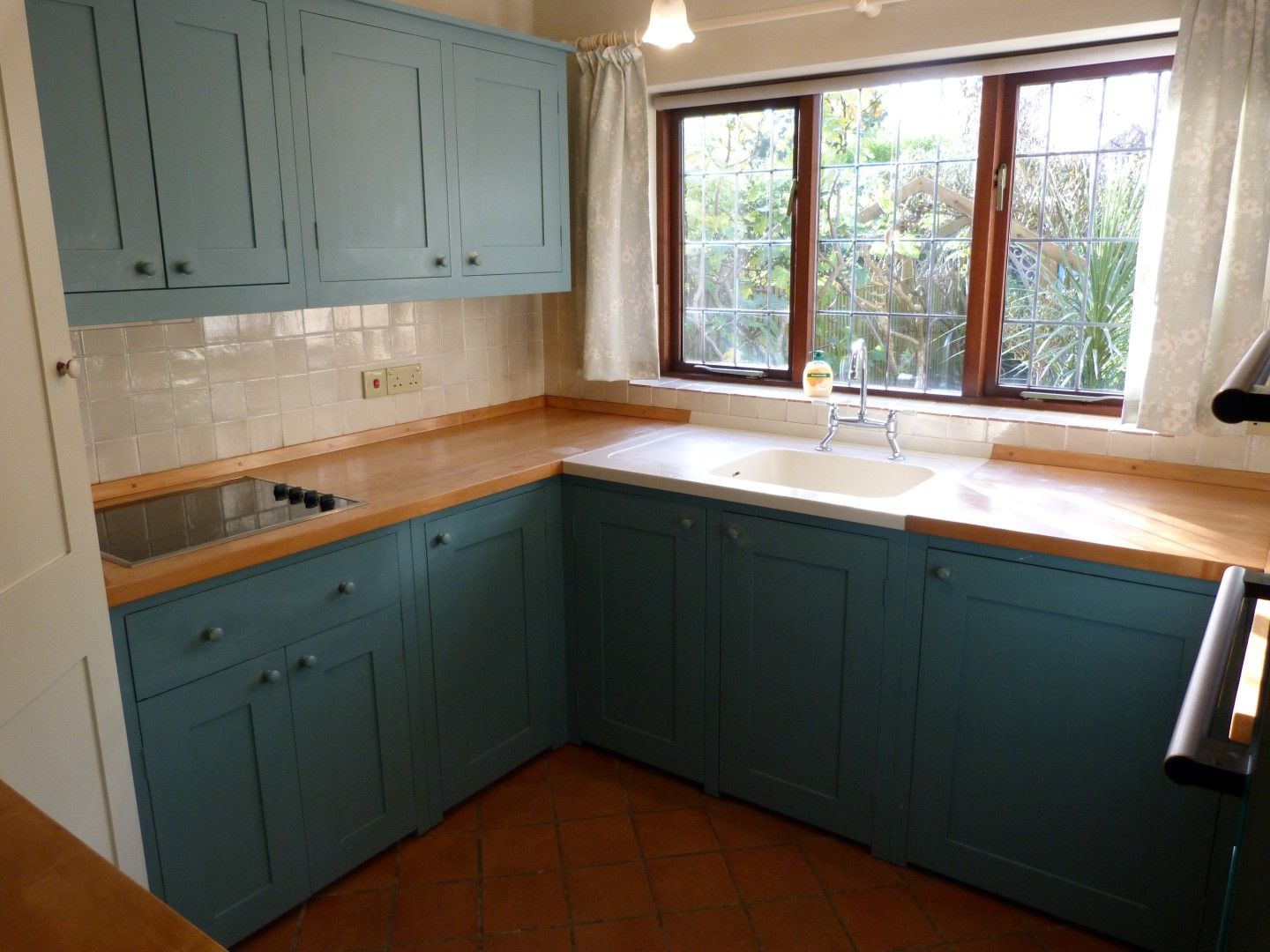 3 bedroom detached house SSTC in Broadstairs - Photograph 4