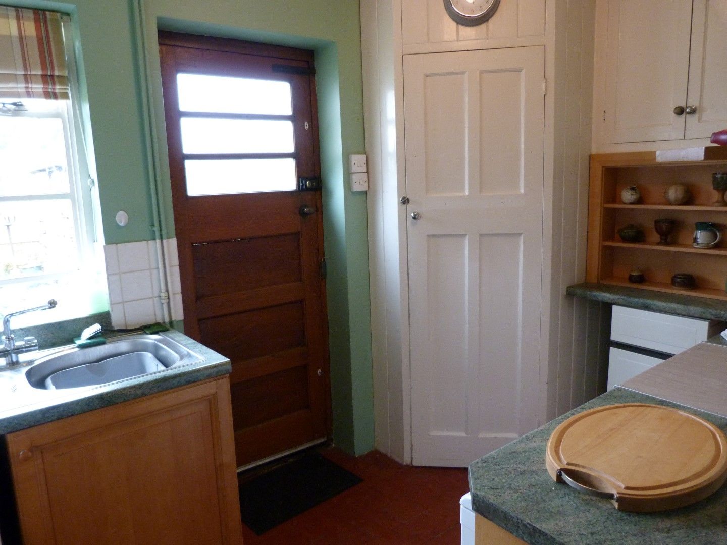 3 bedroom detached bungalow SSTC in Broadstairs - Photograph 5