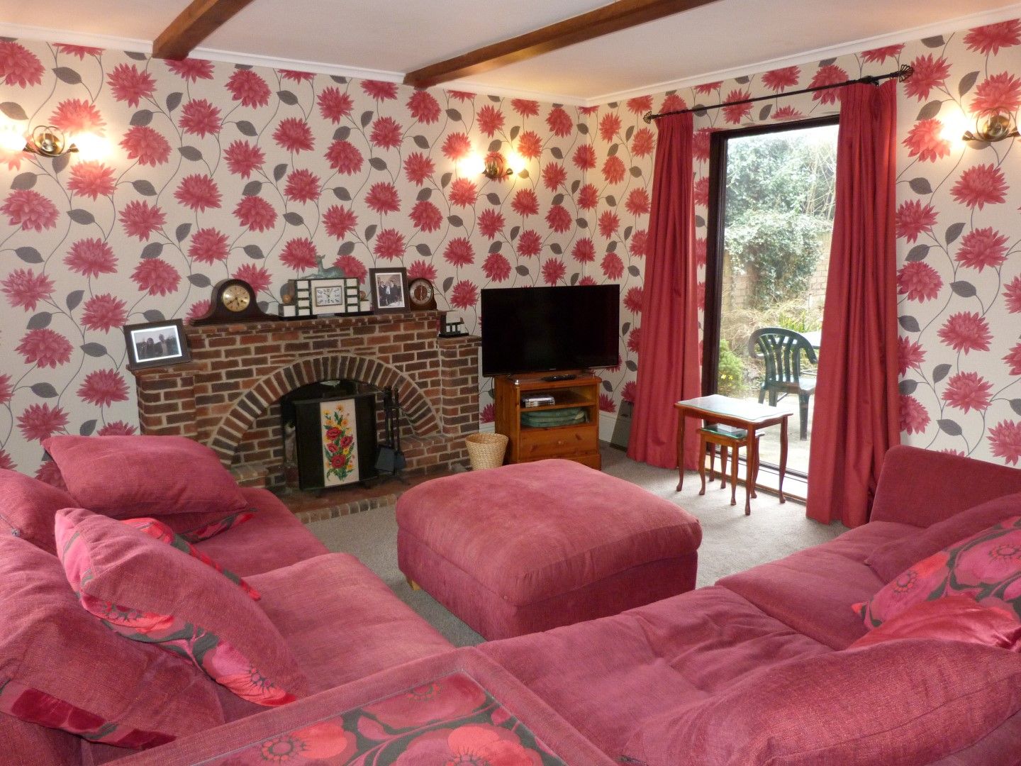 4 bedroom detached house SSTC in Broadstairs - Photograph 2