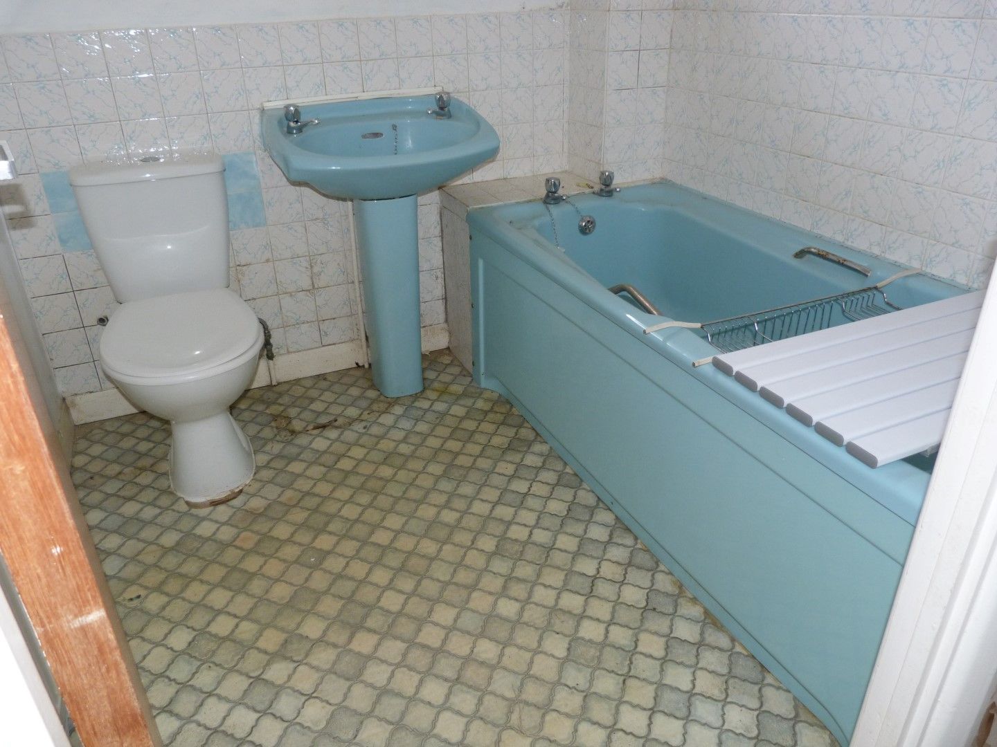 3 bedroom semi-detached house SSTC in Broadstairs - Photograph 7