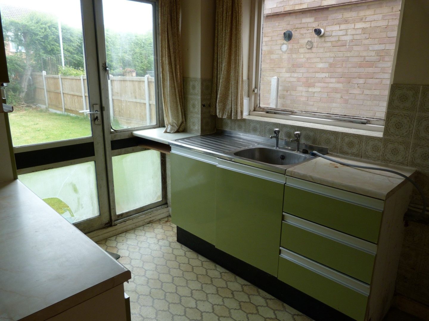 3 bedroom semi-detached house SSTC in Broadstairs - Photograph 4