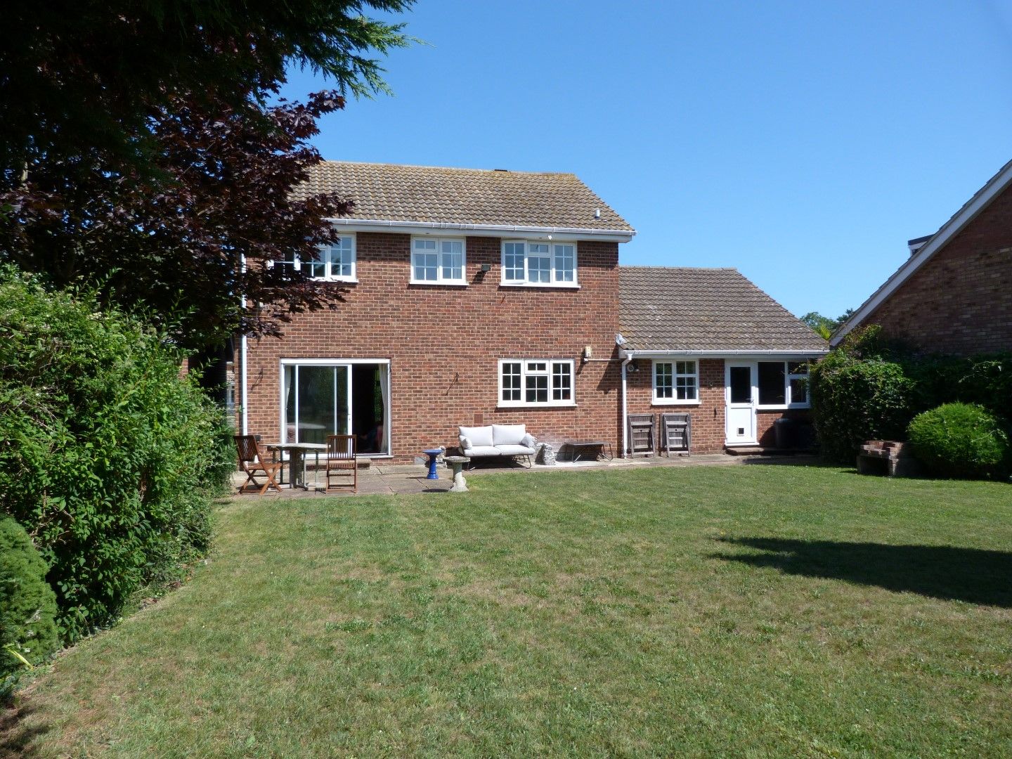 4 bedroom detached house SSTC in Broadstairs - Photograph 10