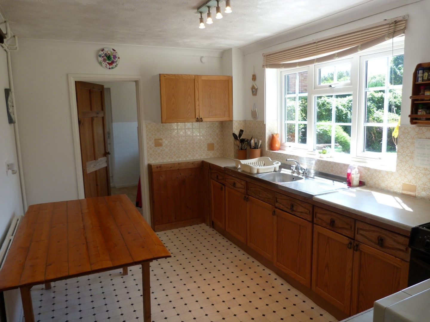 4 bedroom detached house SSTC in Broadstairs - Photograph 5