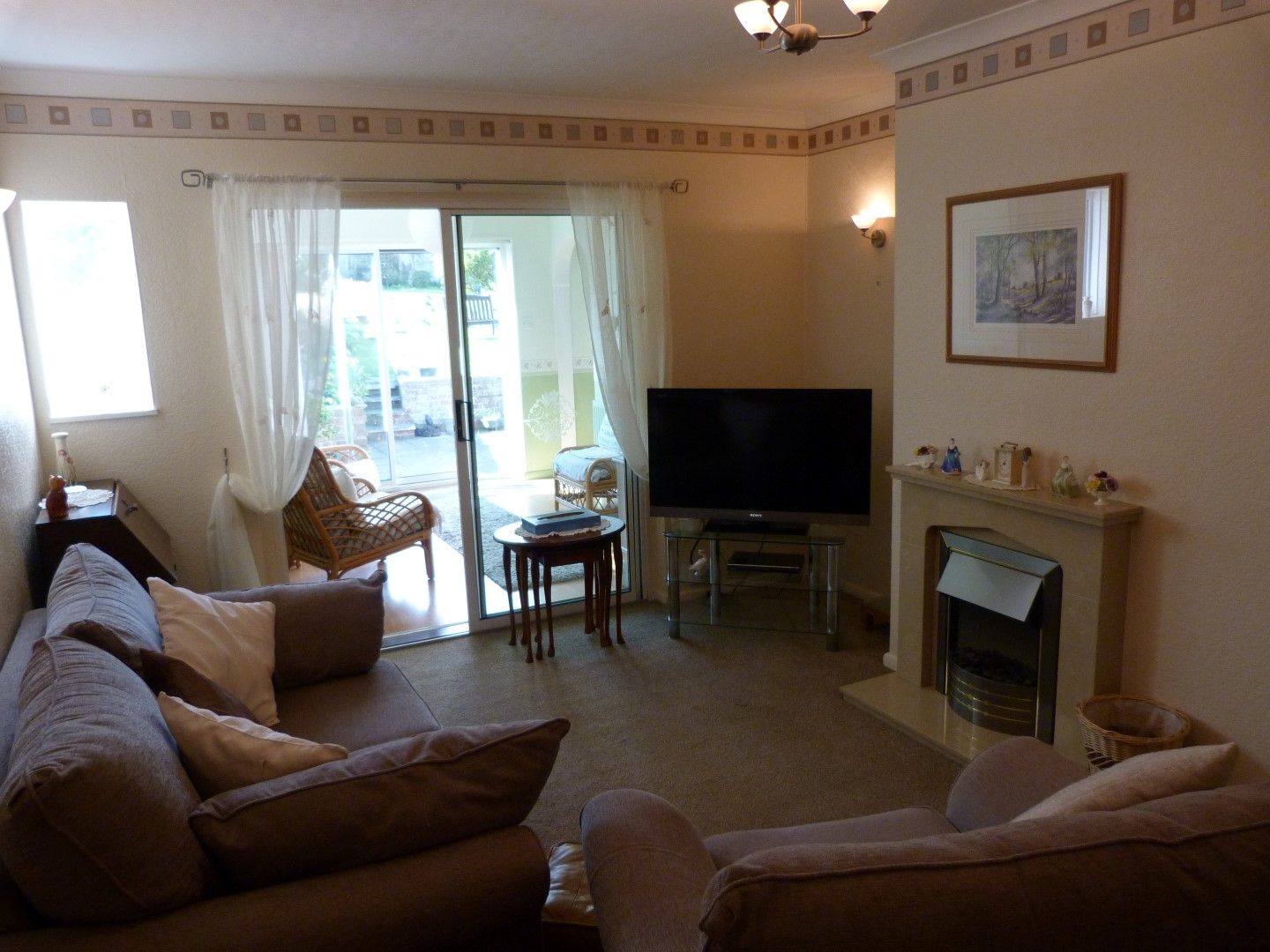2 bedroom semi-detached bungalow SSTC in Broadstairs - Photograph 2