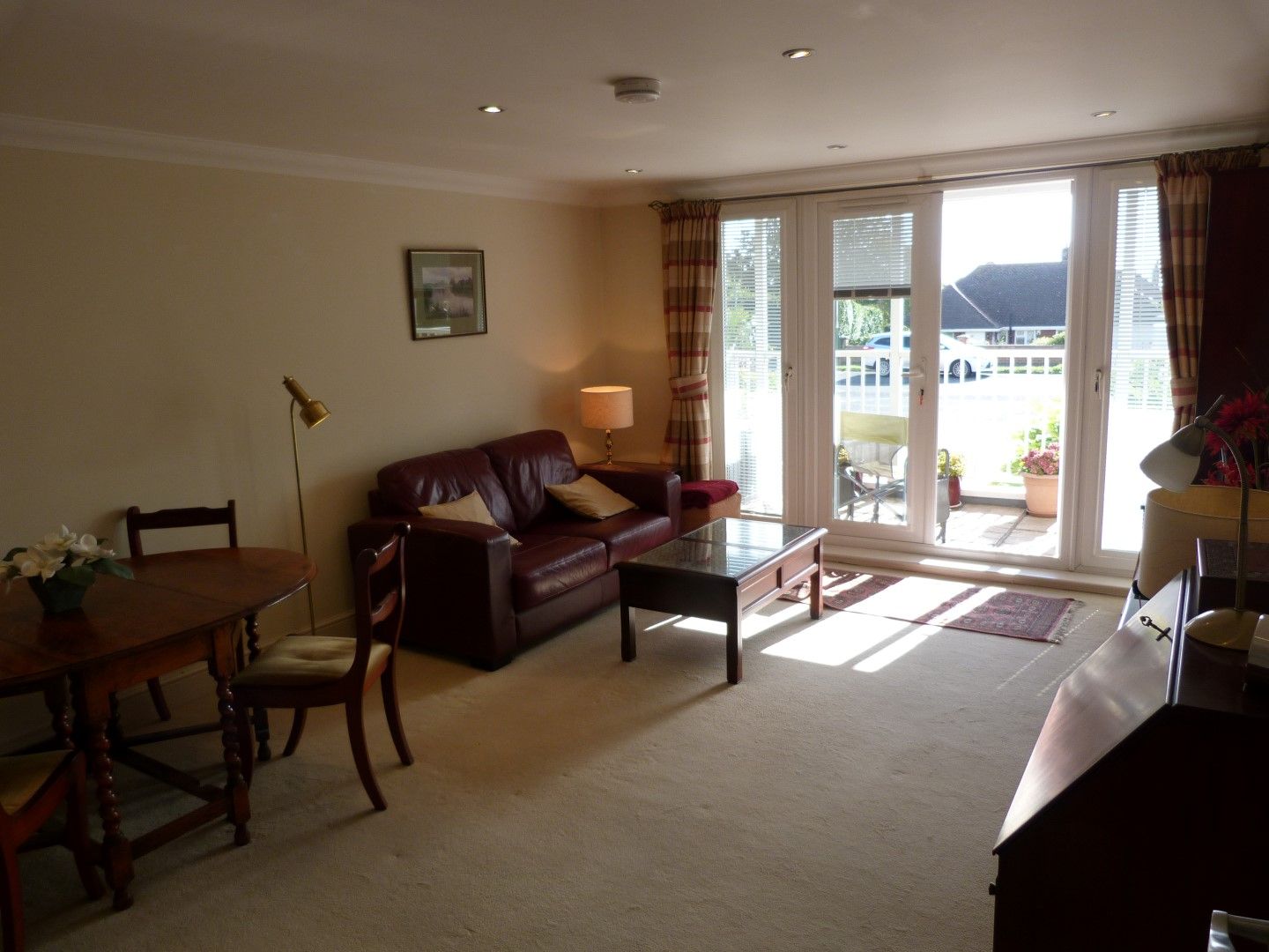 2 bedroom apartment flat/apartment For Sale in Broadstairs - Photograph 2